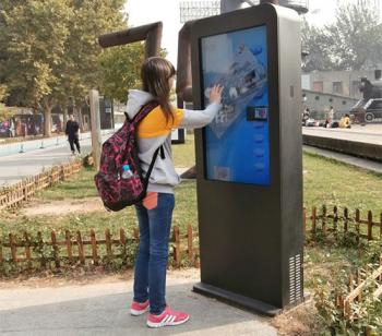 戶外廣告機(jī)多少錢(qián)？談一談大家關(guān)心的問(wèn)題